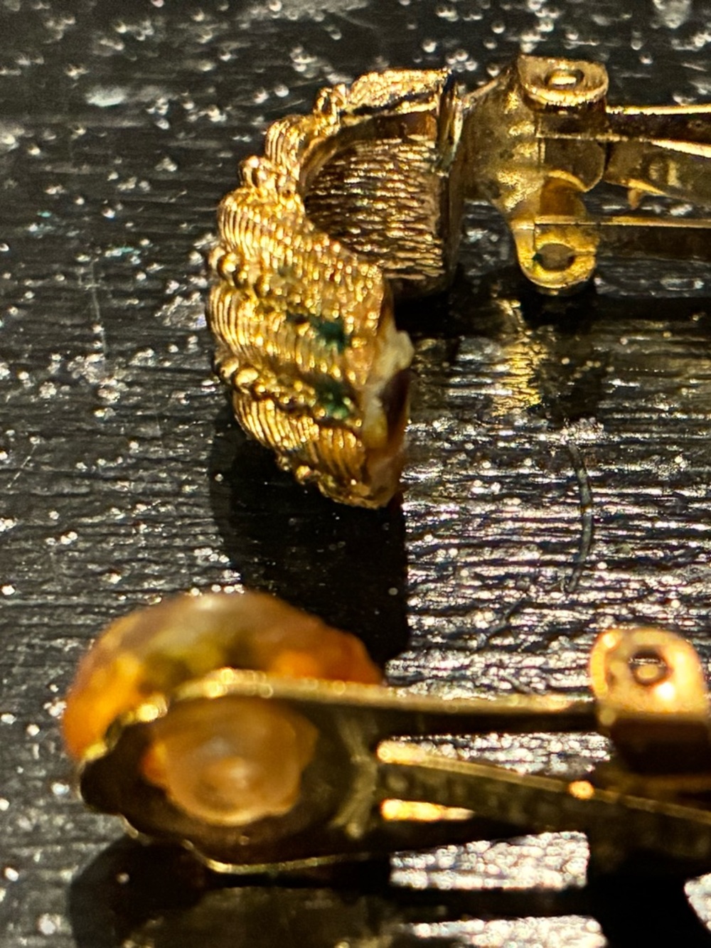 Vintage Christian Dior authentic clip on earrings. Shown as in pictures. - Picture 2 of 6